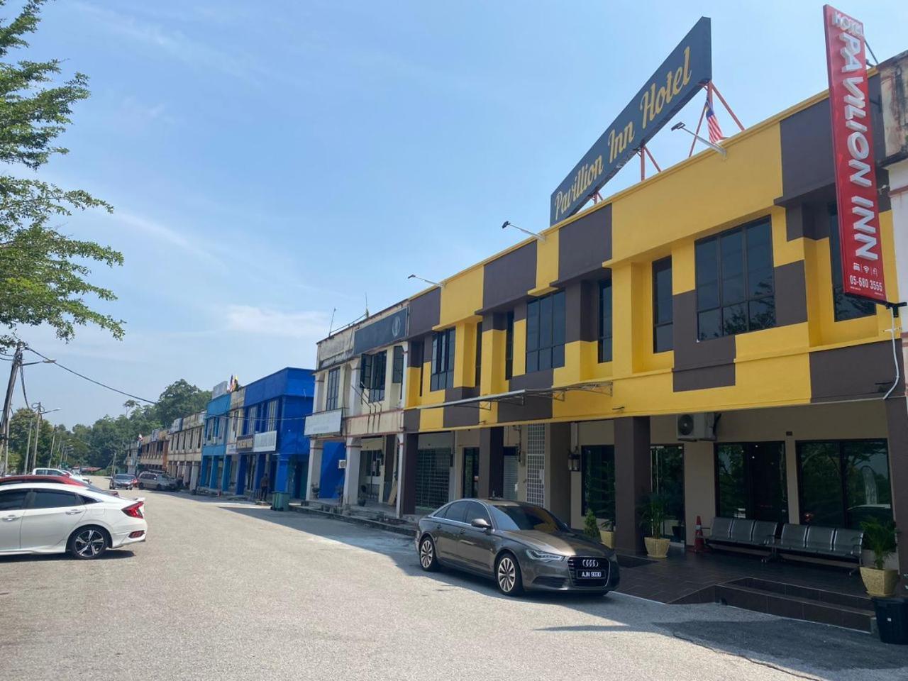 Oyo 90883 Pavilion Inn Hotel Lumut Exterior foto